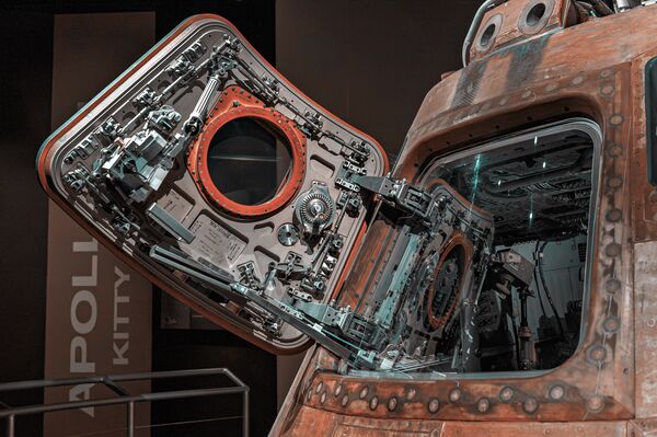 »Haustür Apollo 11« von Volker Sautmann (Pl. 10)