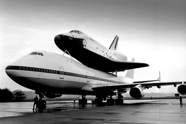 »Spaceshuttle Transport« von Gerhard Wettemann (Pl. 13)